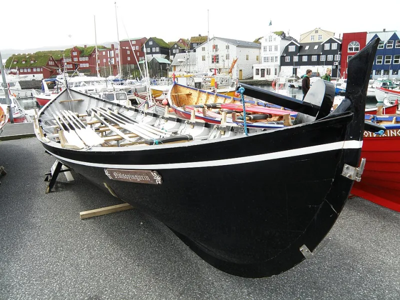Seven Remarkable Roads to Recovery: From Trenches in France to Rowing Boats on the Solent